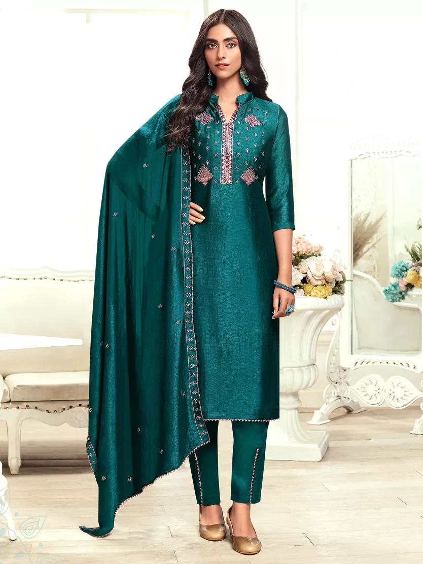 Redish Gajari Full Suit With Peacock Colour Dupatta – Aman Sandhu Boutique