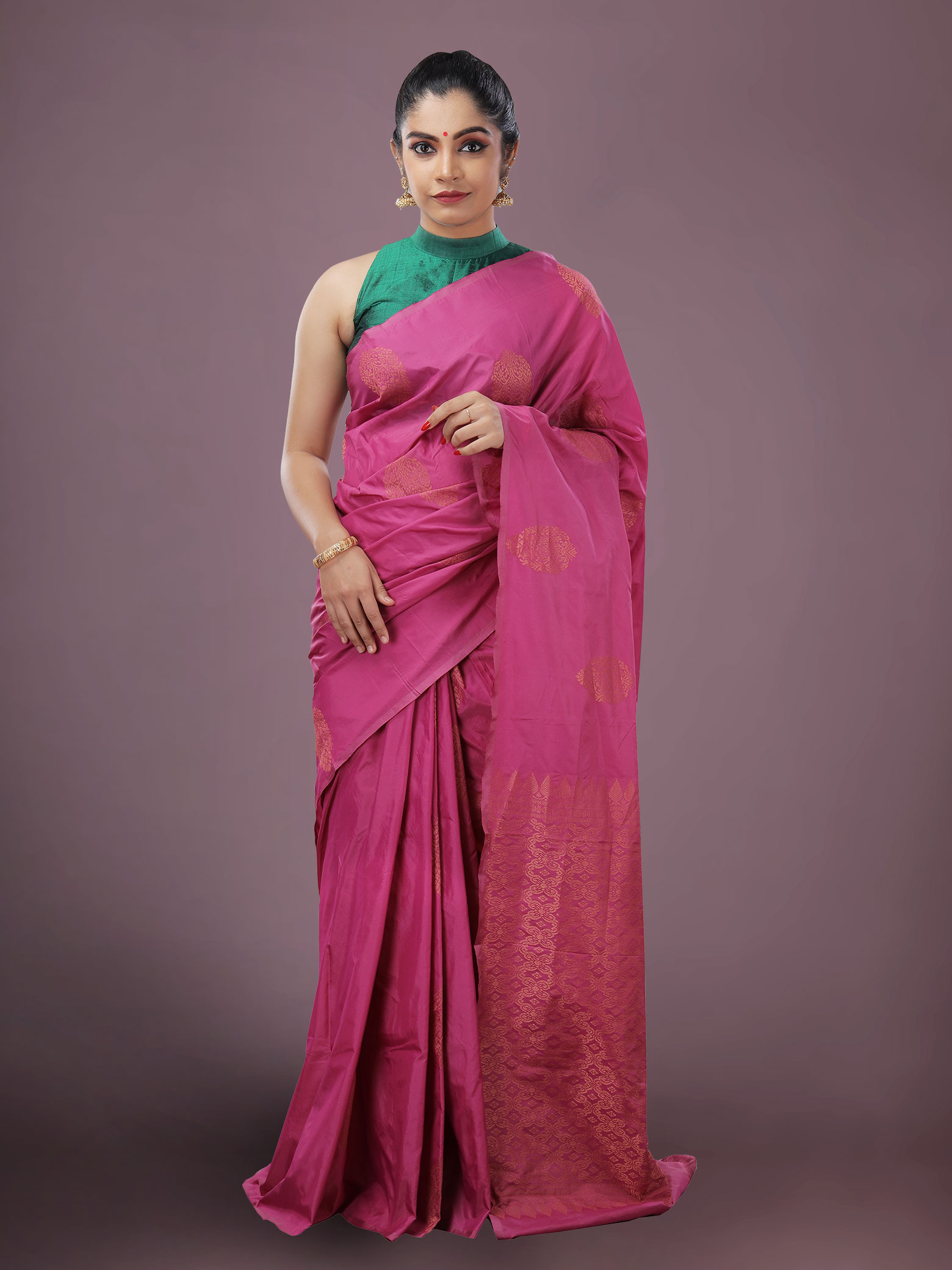 Pink & Green - Borderless Soft Silk with plain Body & Contrast Zari Wo